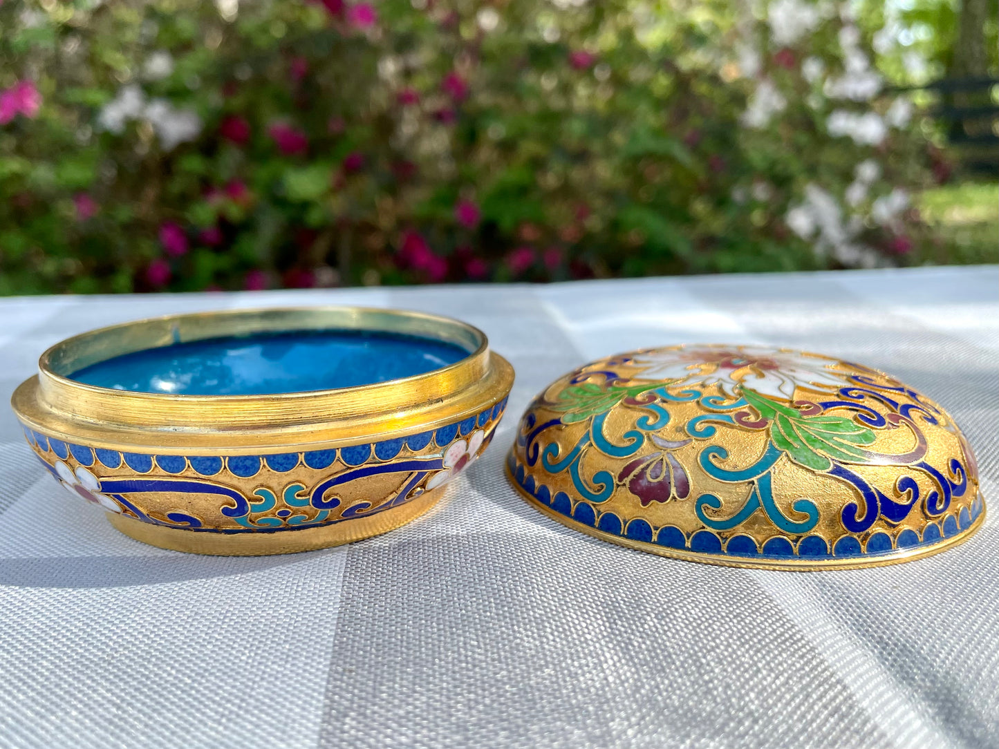 Vintage Cloisonné Enamel Hand Painted Powder Jar Trinket Box with White Flowers