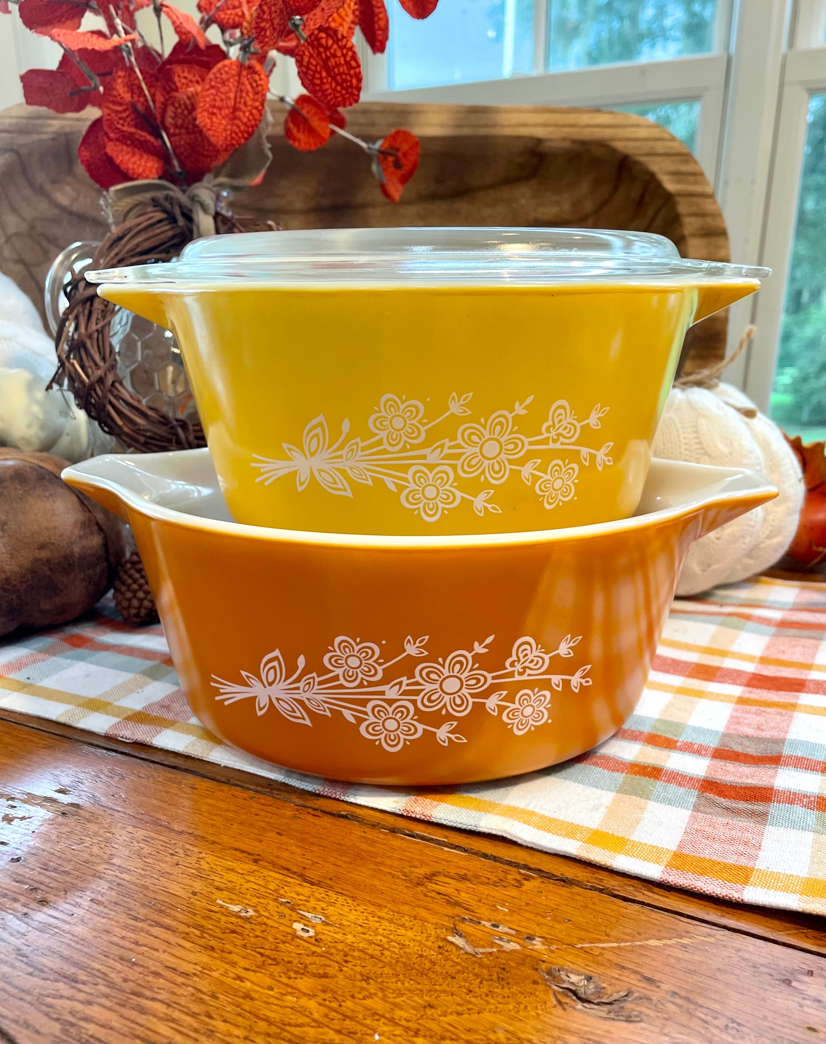 Vintage Pyrex Butterfly Gold 2024 Set