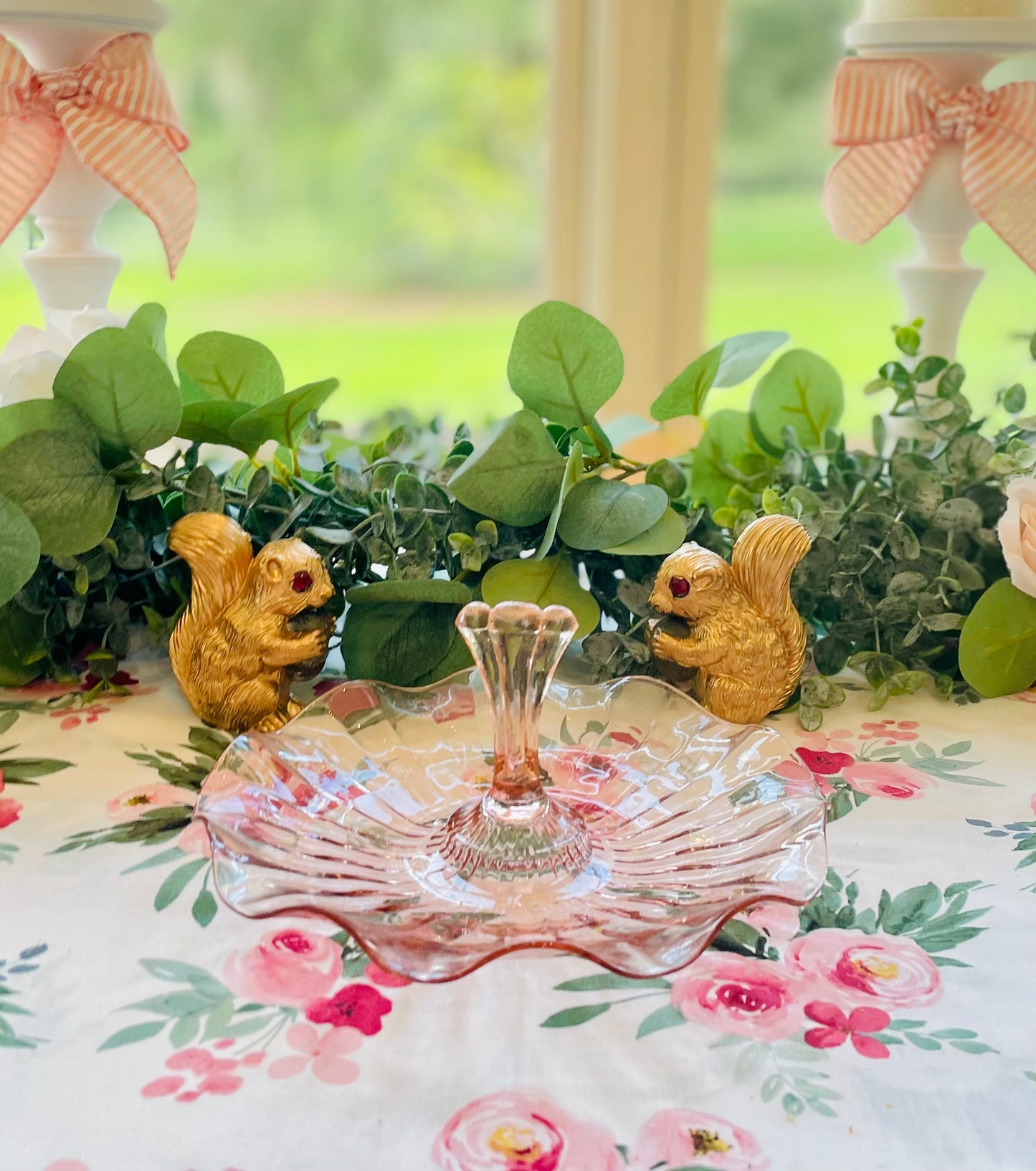 Rare 1920s Pink Depression Glass Ruffle Edge Round Centered Handle Mint Dish