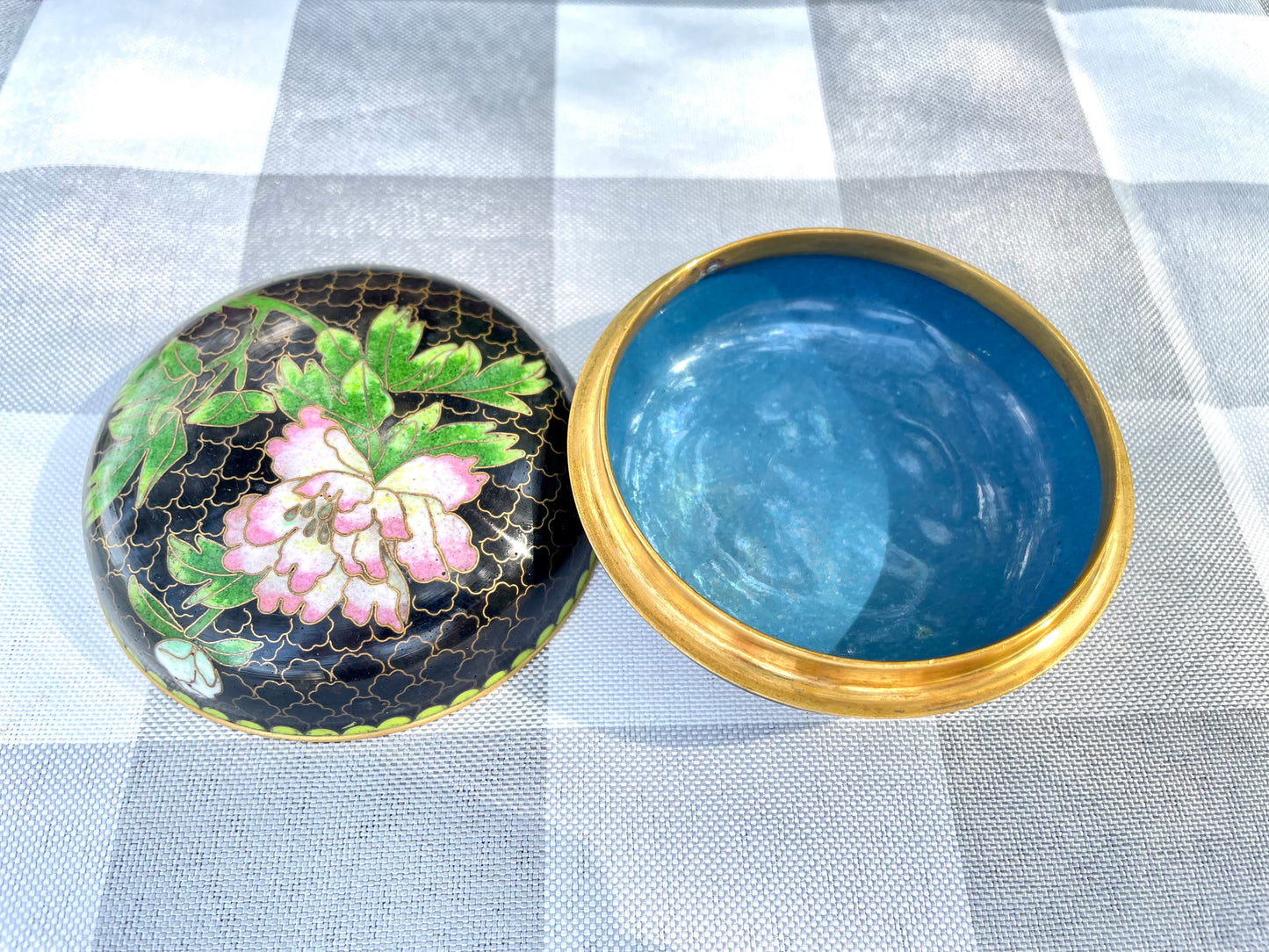 Vintage Cloisonne Black with Pink Flower Round Lidded Powder Jar Trinket Box