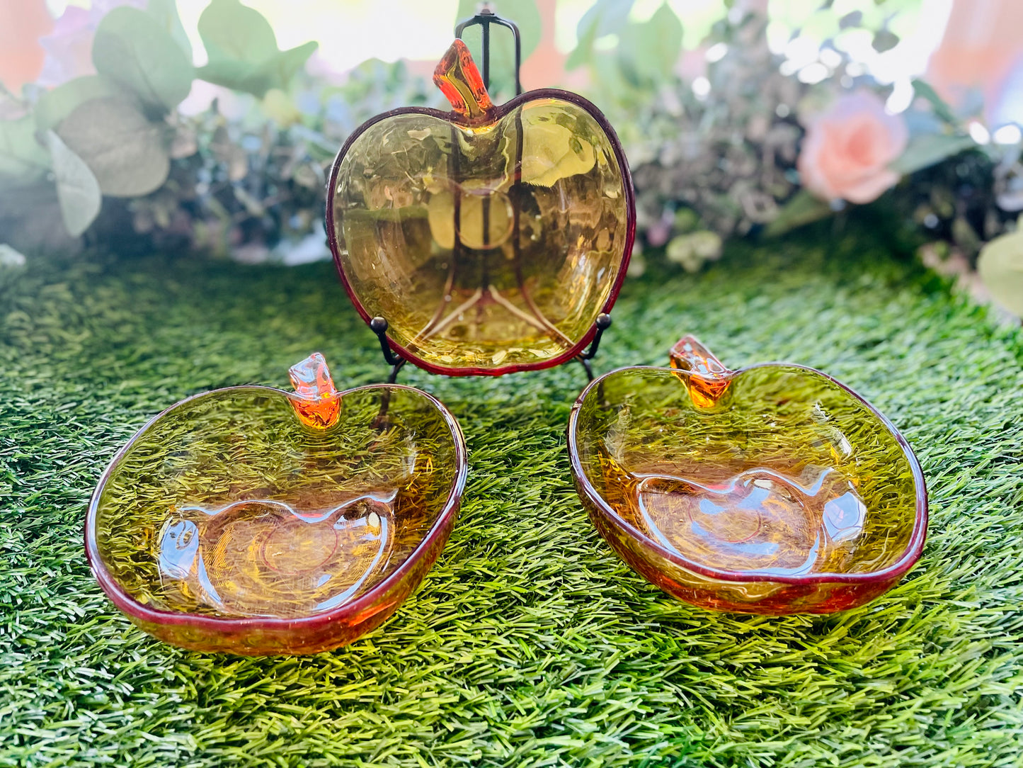 Vintage Orchard Amber Glass Apple Shaped Dessert Bowls