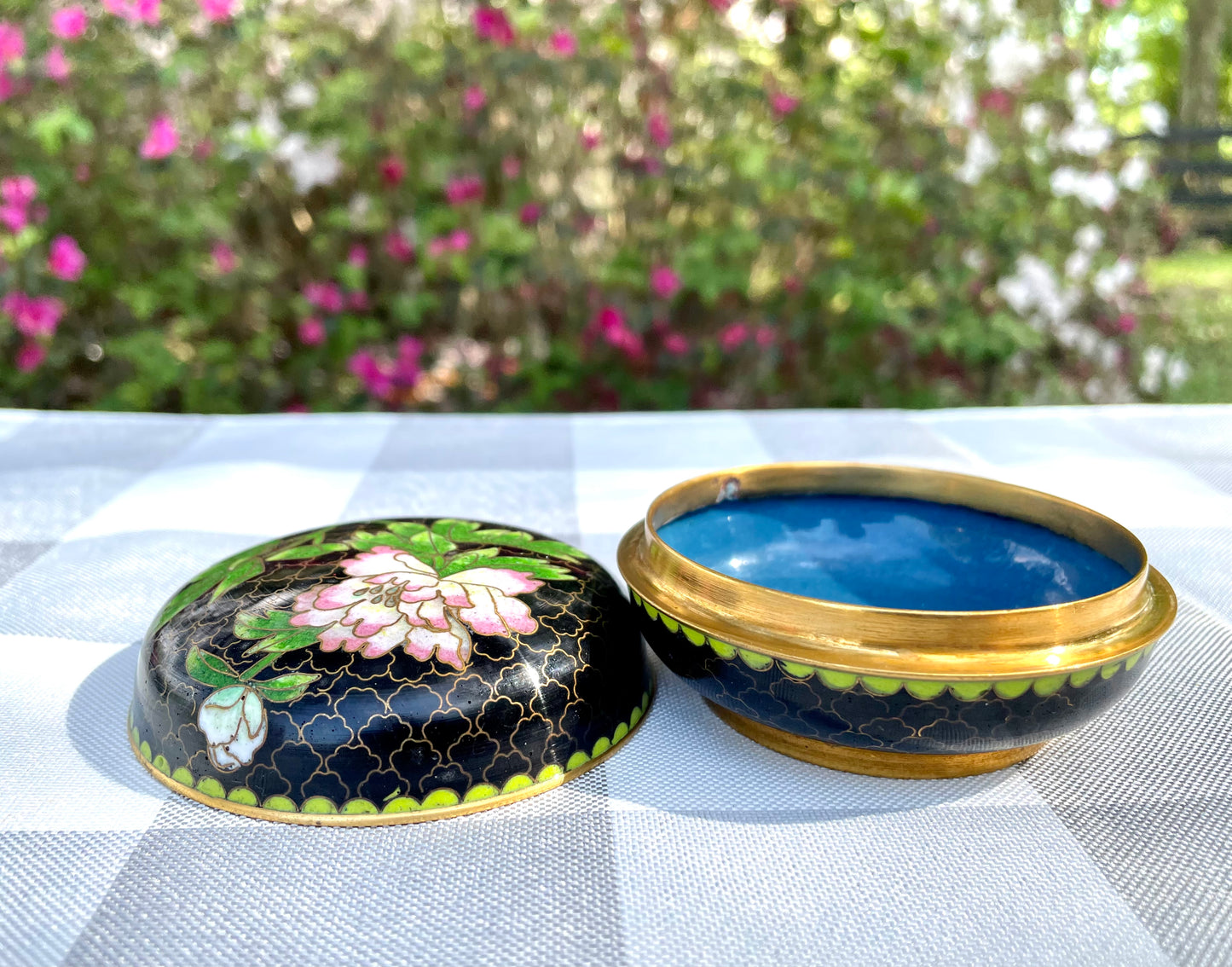 Vintage Cloisonne Black with Pink Flower Round Lidded Powder Jar Trinket Box