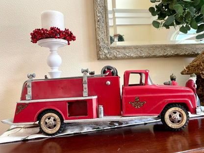 Antique 1957 Tonka Toy Suburban Pumper Fire Engine No. 5