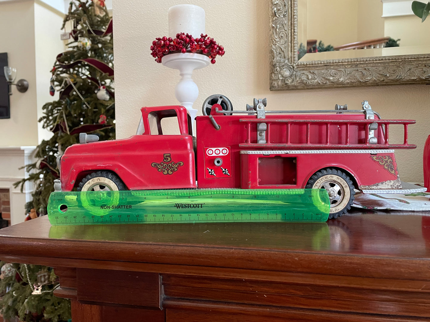 Antique 1957 Tonka Toy Suburban Pumper Fire Engine No. 5