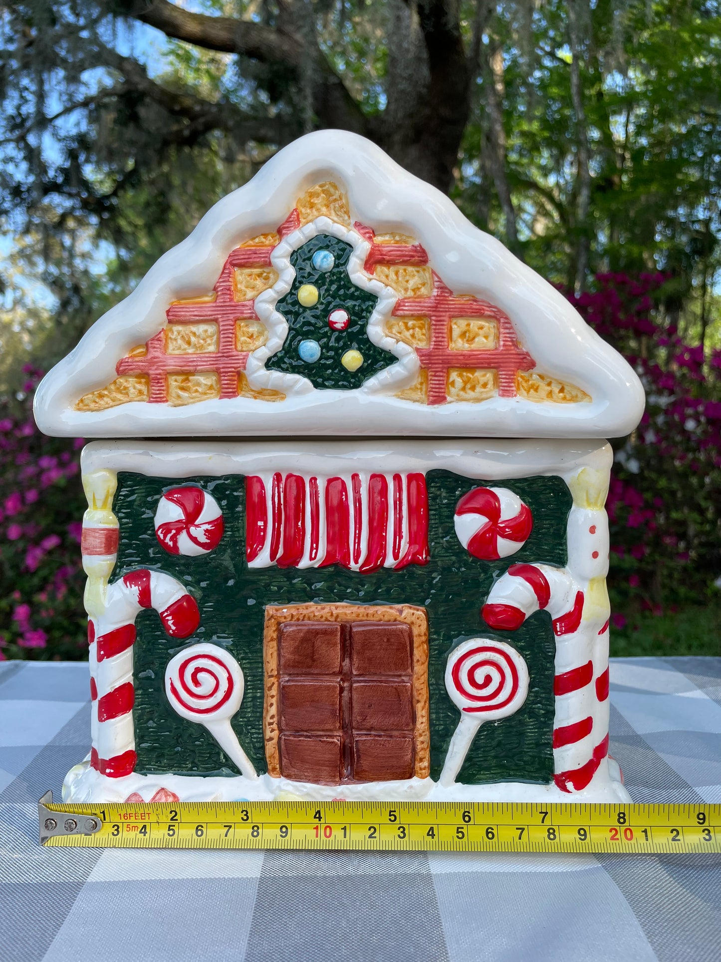 Vintage World Bazars Gingerbread House Cookie Jar