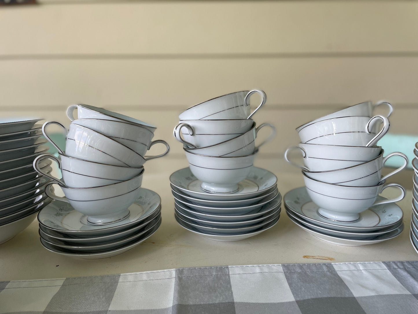 Noritake China 6344 Martha Pattern 95 Piece Dining Set