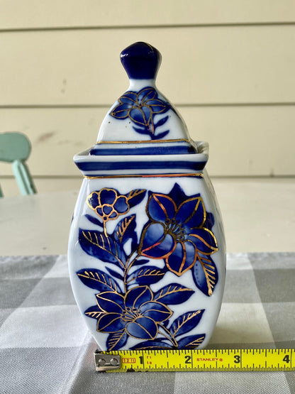 Rare Antique White Ceramic Ginger Jar with Blue Flowers and Gold Trim with lid