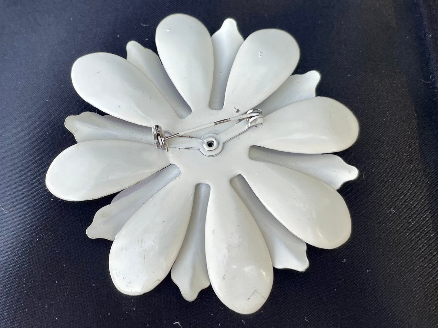 Vintage MCM White Floral Lapel Pin Brooch