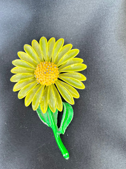 Vintage 1960s Retro Yellow Sunflower Metal Brooch Pin