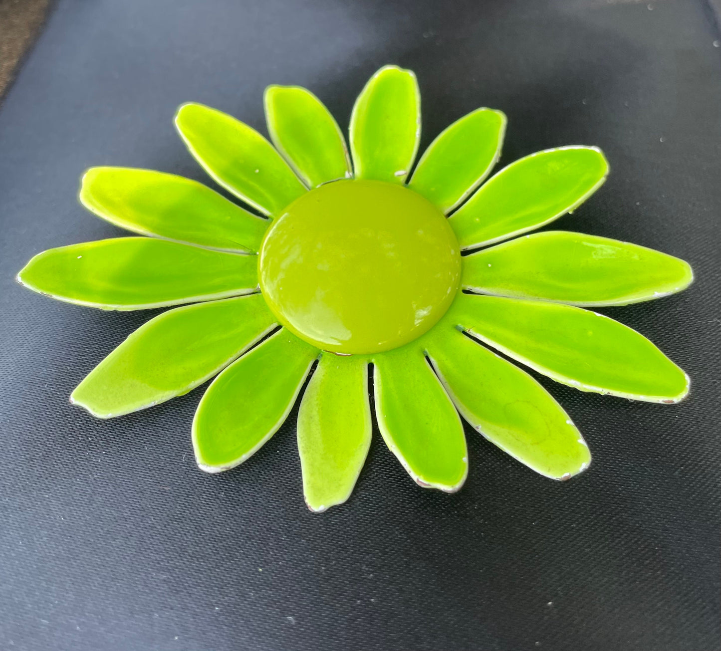 Vintage 1960s Retro Green Metal Lapel Pin Brooch MCM