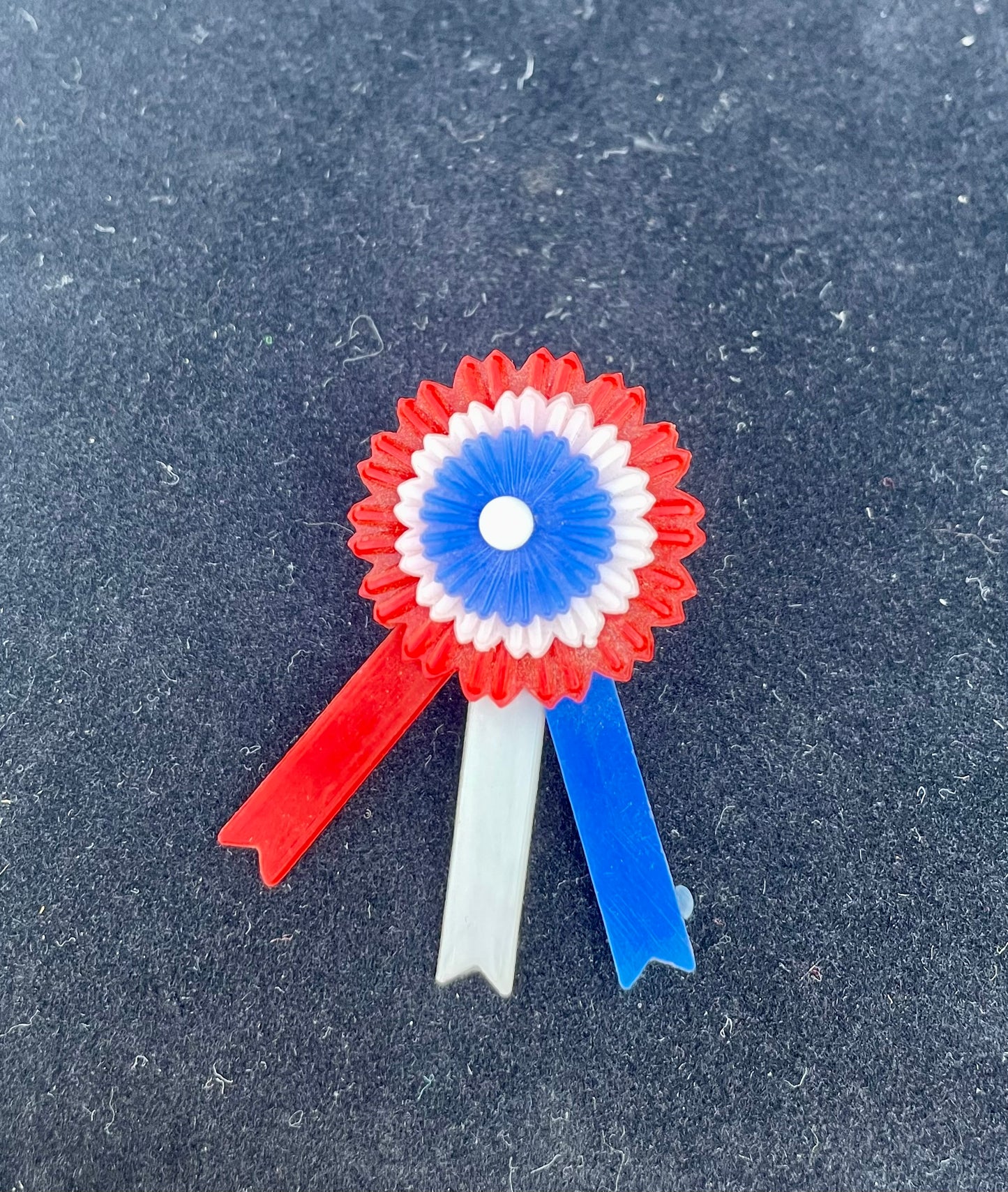 WWII Mothers Victory Red White and Blue Cockade Patriotic Pin