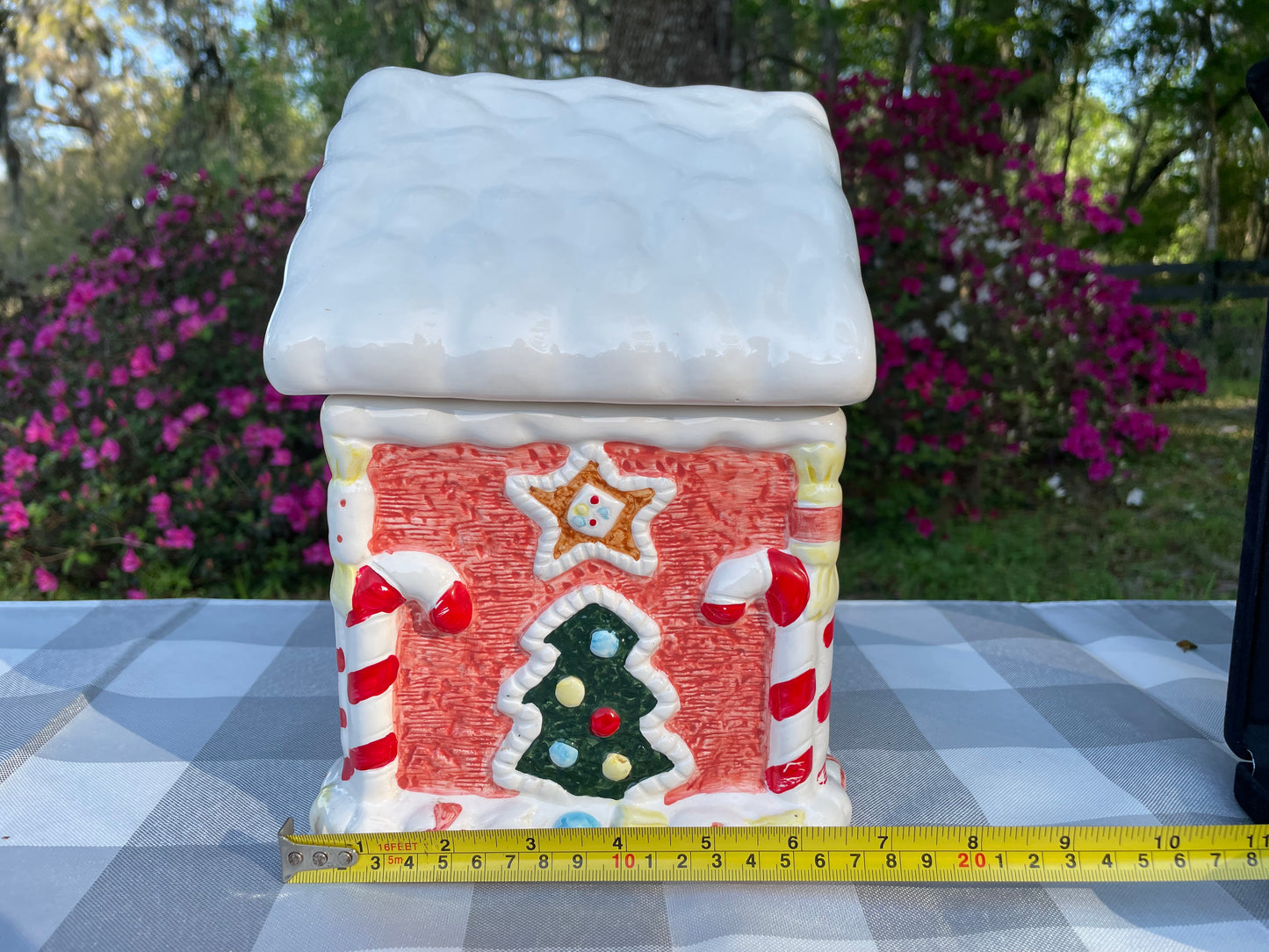 Vintage World Bazars Gingerbread House Cookie Jar