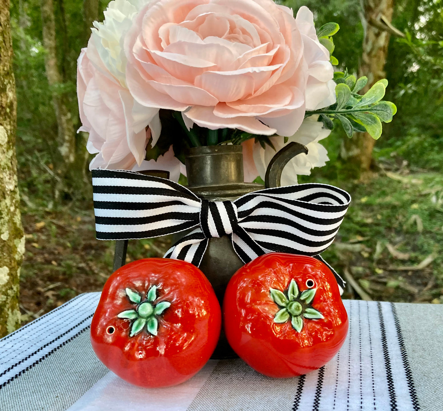 Vintage Garden Fresh Tomato Salt & Pepper Shakers Ceramic Hand Painted