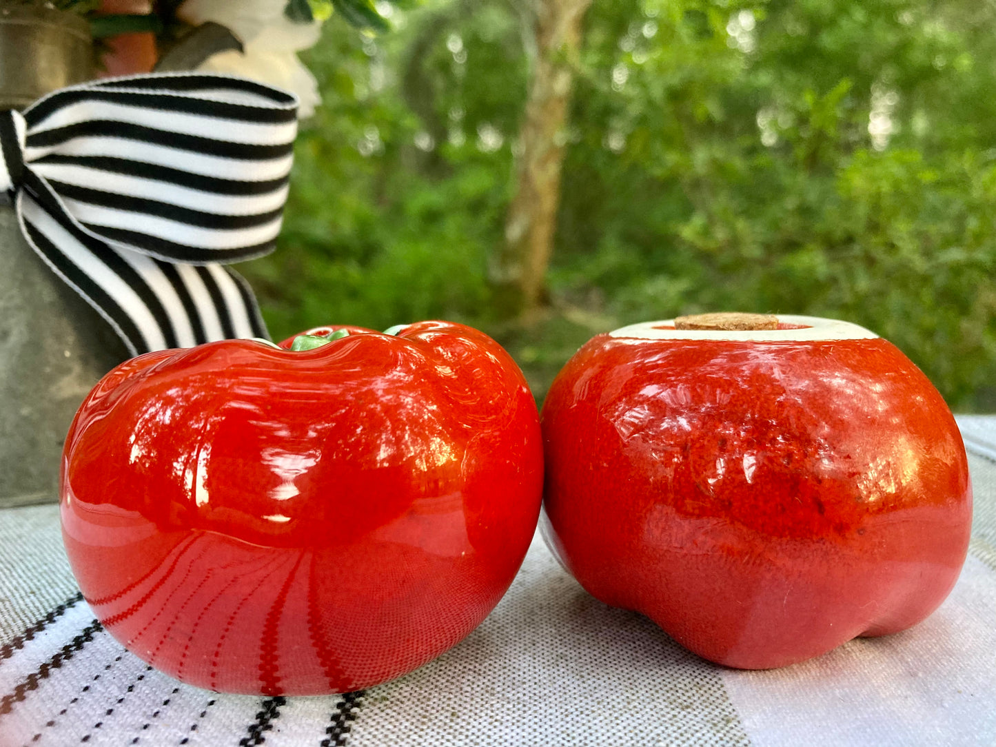 Vintage Garden Fresh Tomato Salt & Pepper Shakers Ceramic Hand Painted