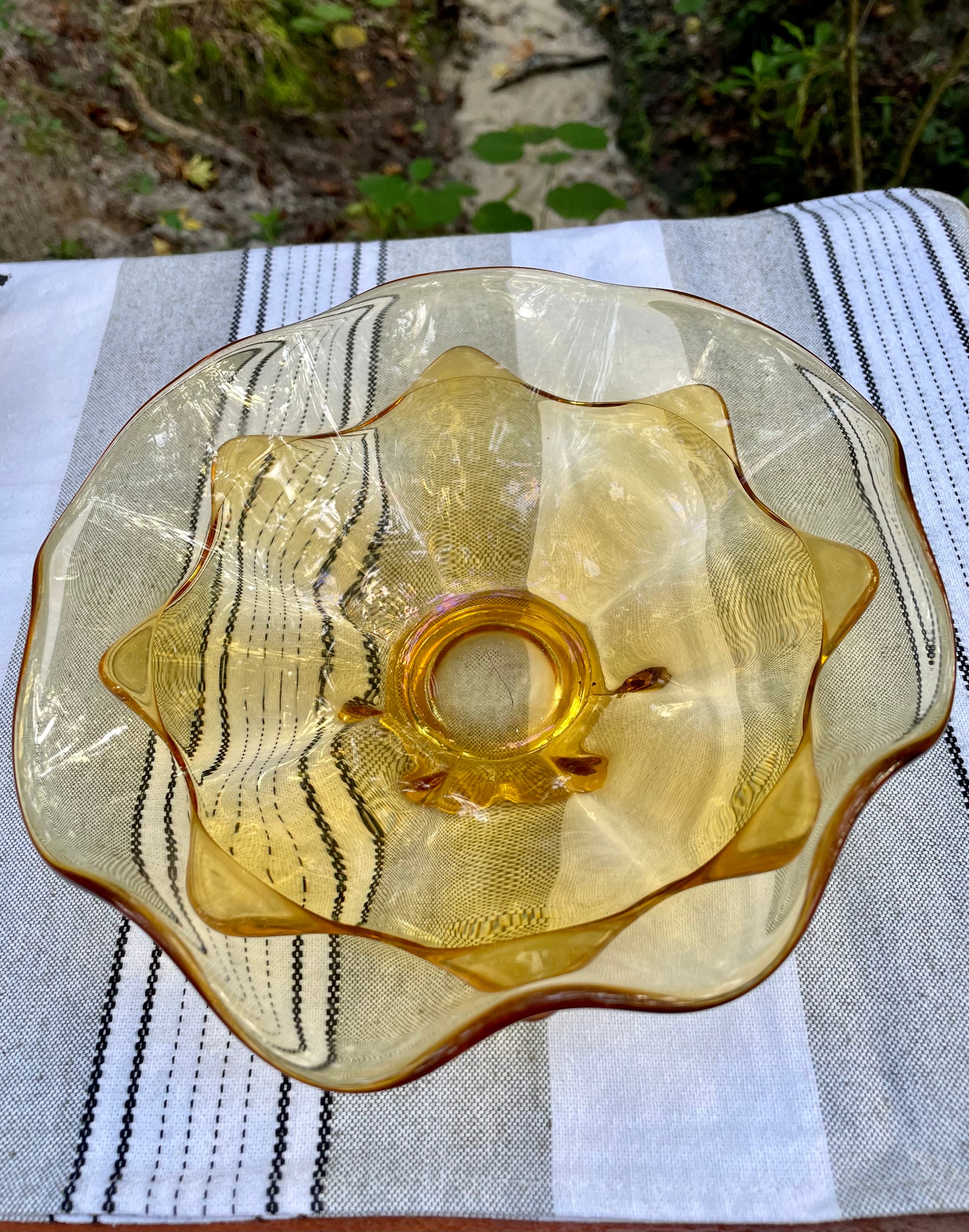 Ruffle Glass Bowl, Large – Be Home